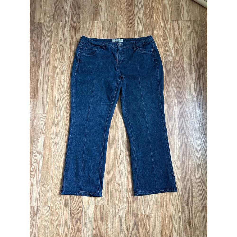 Bootleg denim stretch jeans 70% cotton pockets flare medium wash leg cowboy nwot